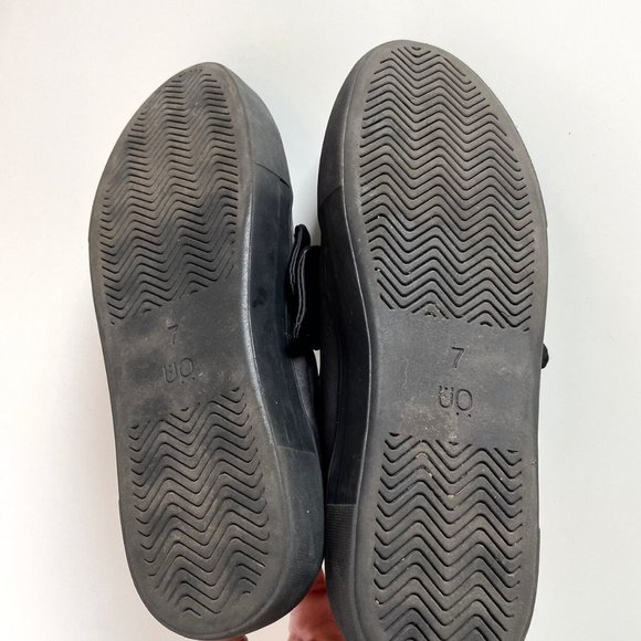 Urban Outfitters Bow Shoes | Size 7 - Picture 4 of 6